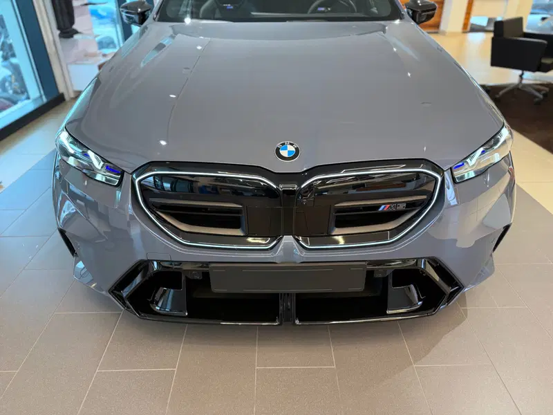 BMW Serie 5 Touring nuova a Ascoli Piceno (8)