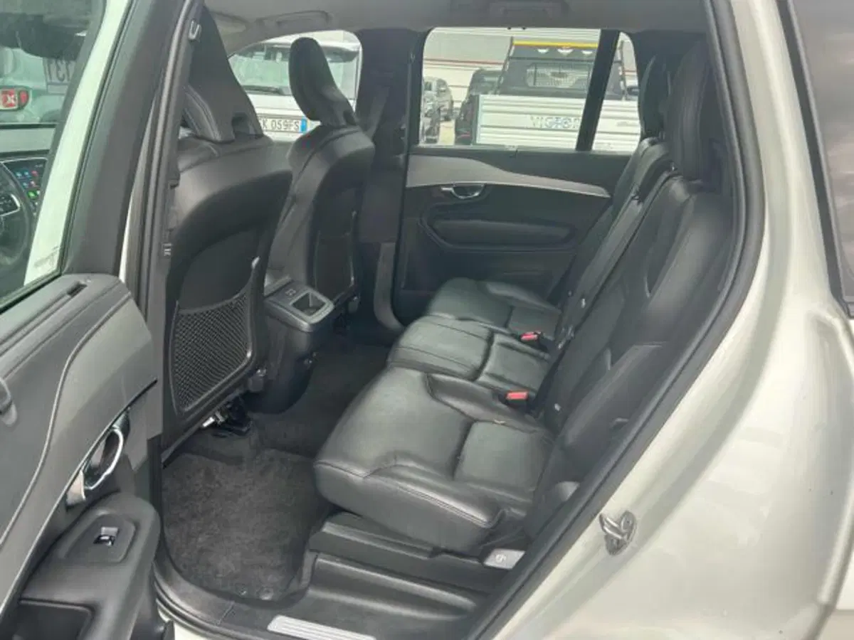 Volvo XC90 usata a Lucca (9)