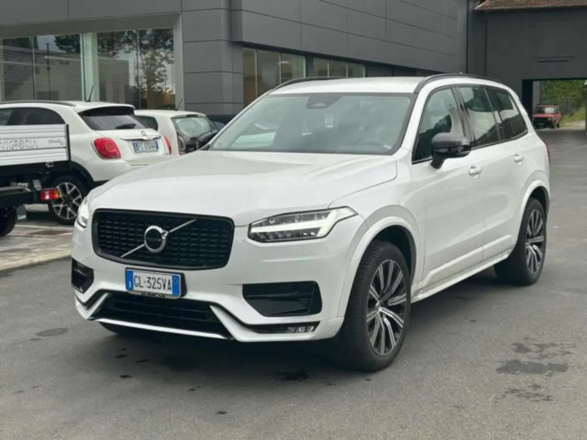 Volvo XC90 usata a Lucca (12)