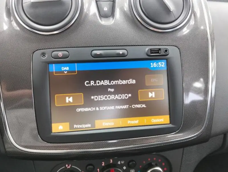 Dacia Sandero usata a Como (12)