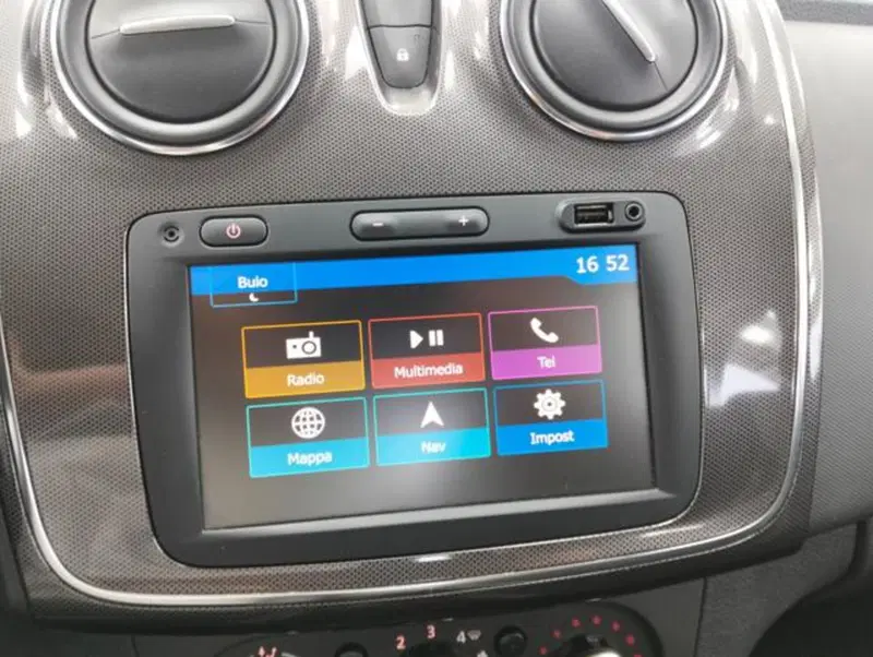 Dacia Sandero usata a Como (14)