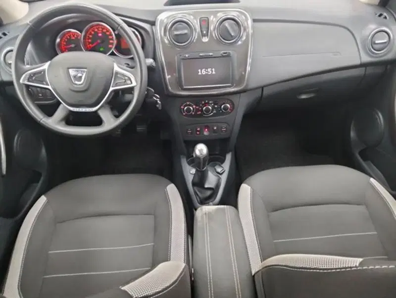 Dacia Sandero usata a Como (4)