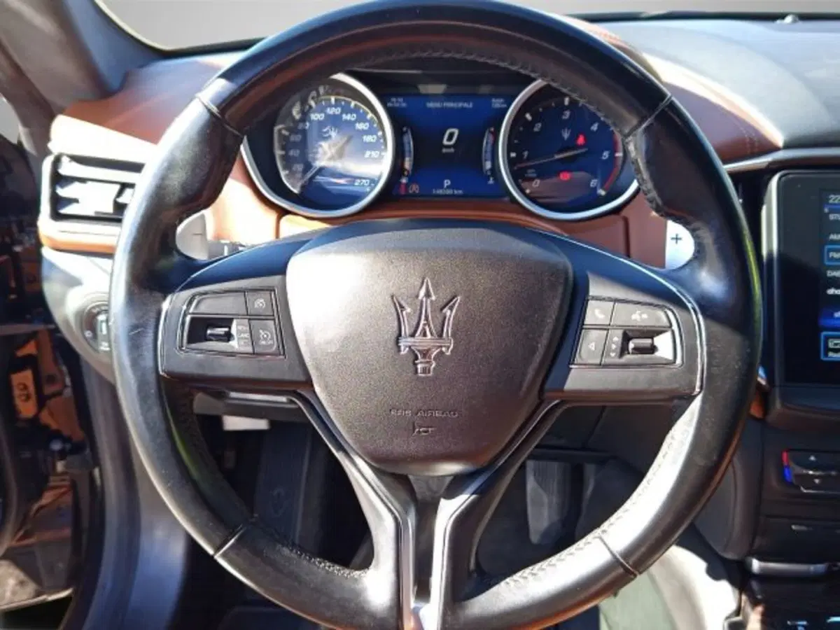Maserati Ghibli usata a Frosinone (14)