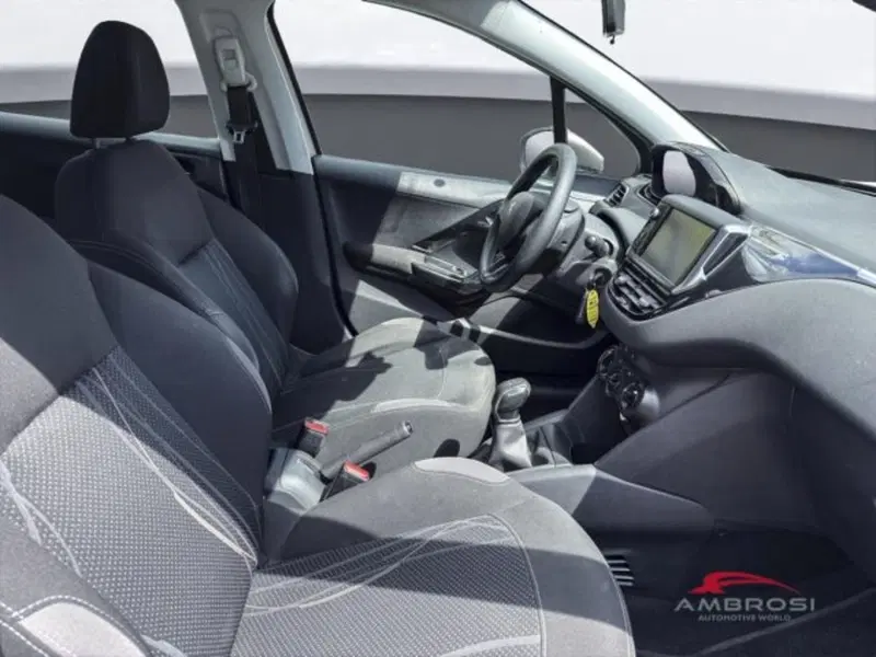 Peugeot 208 usata a Perugia (12)