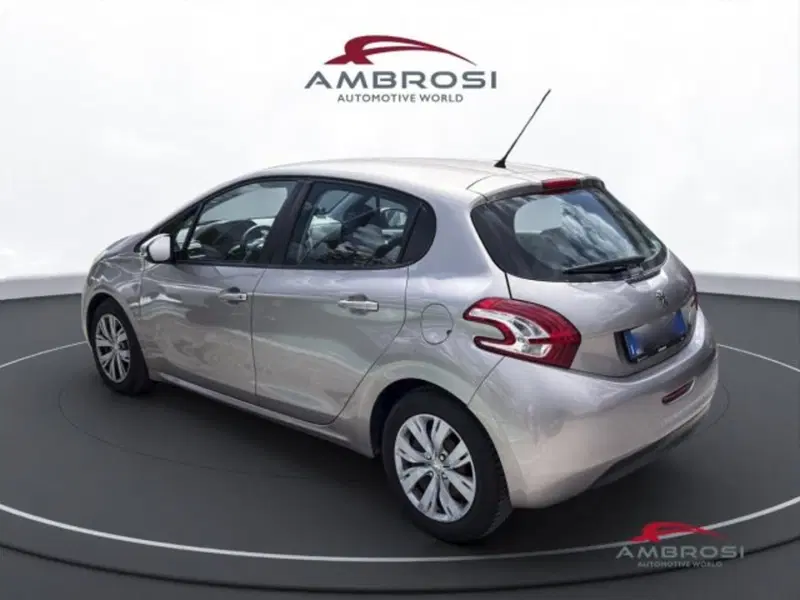 Peugeot 208 usata a Perugia (4)