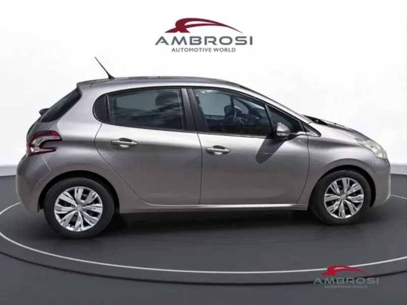 Peugeot 208 usata a Perugia (5)