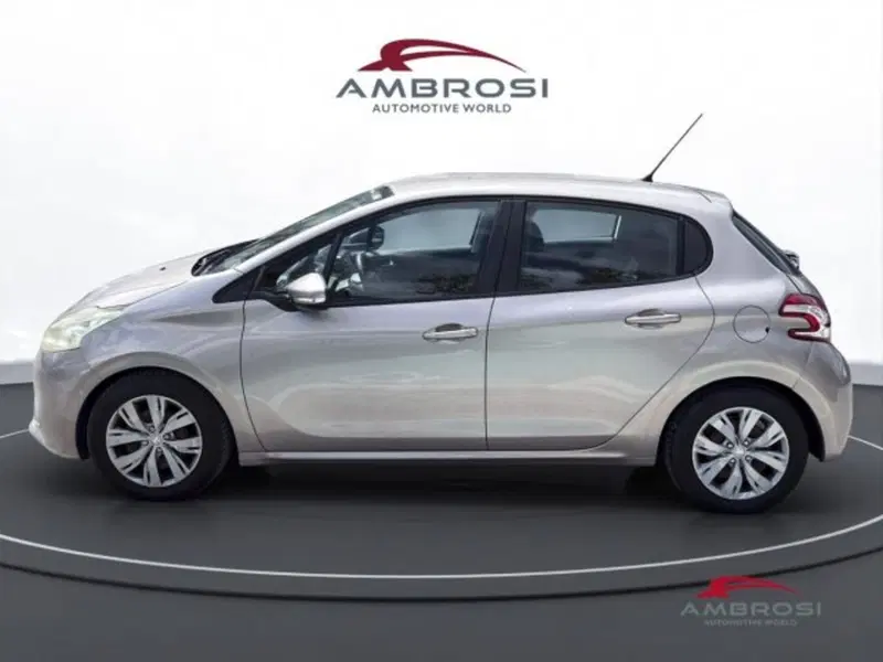 Peugeot 208 usata a Perugia (6)