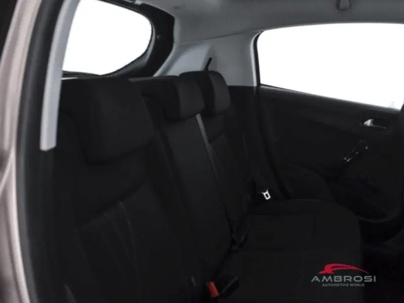 Peugeot 208 usata a Perugia (11)