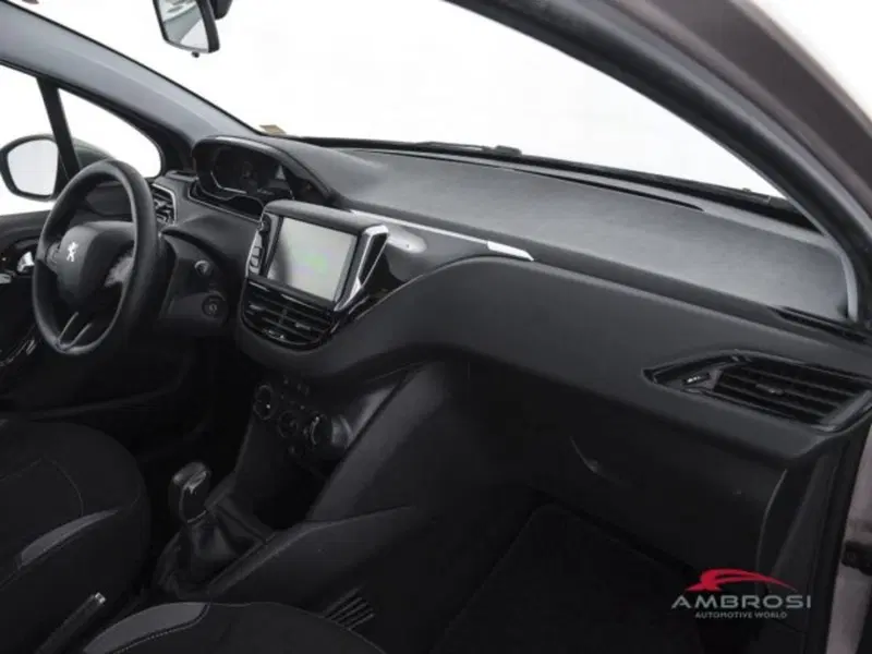 Peugeot 208 usata a Perugia (12)