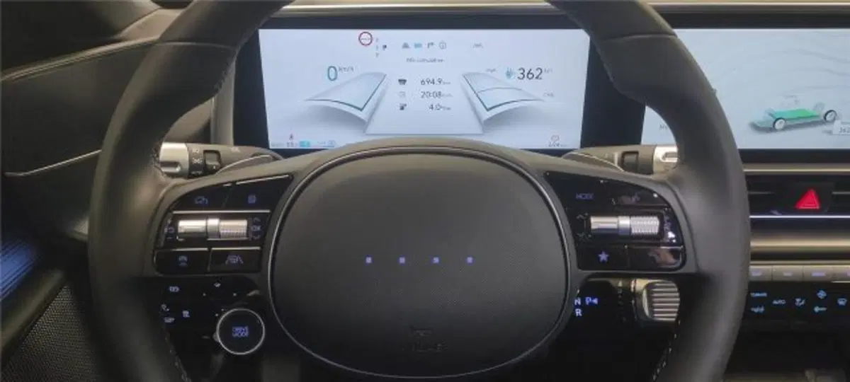 Hyundai Ioniq 5 nuova a Bari (11)