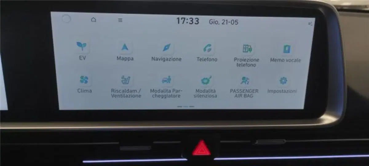 Hyundai Ioniq 5 nuova a Bari (14)