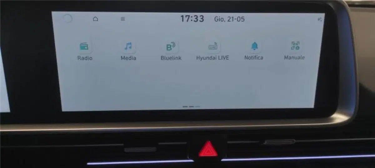 Hyundai Ioniq 5 nuova a Bari (16)