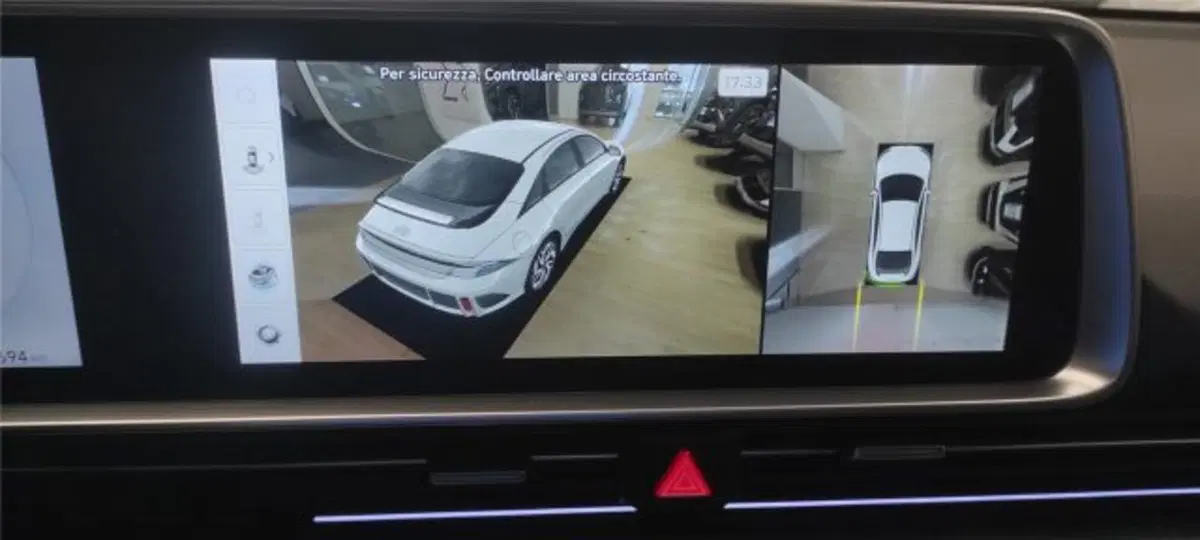 Hyundai Ioniq 5 nuova a Bari (17)
