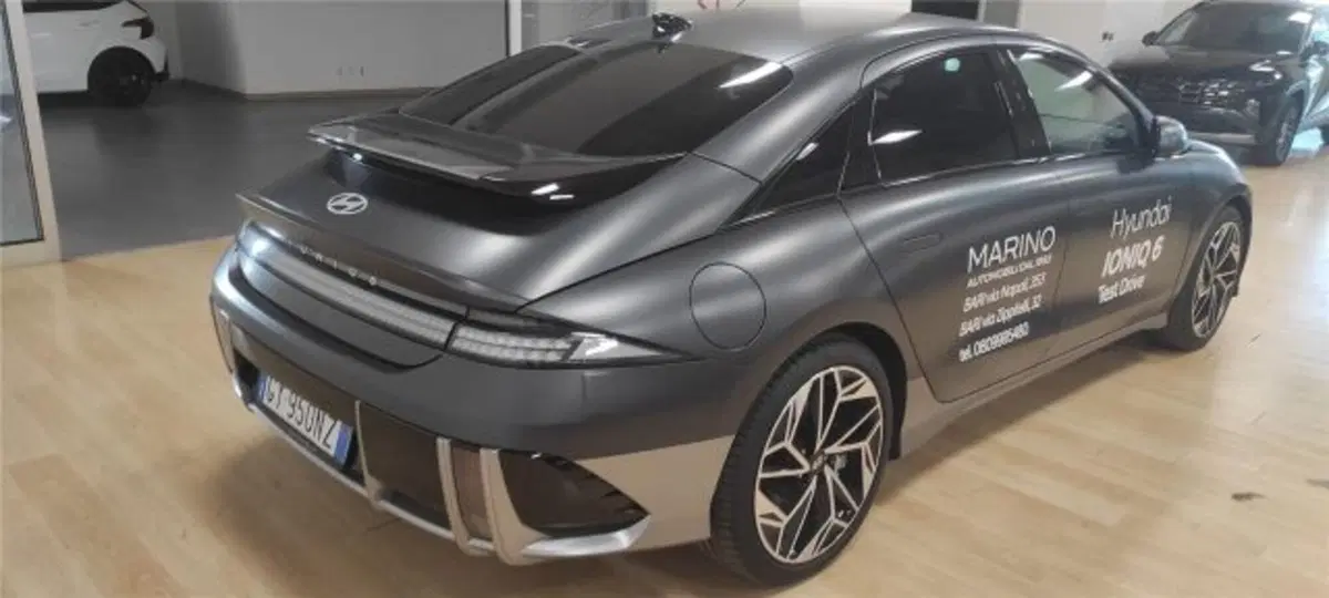 Hyundai Ioniq 5 nuova a Bari (3)