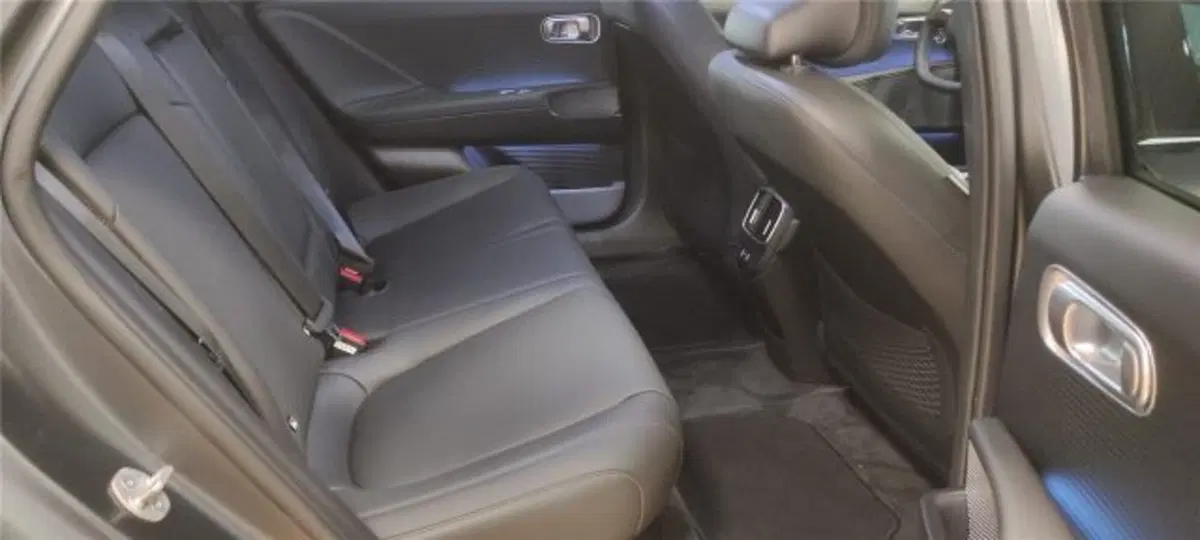 Hyundai Ioniq 5 nuova a Bari (8)