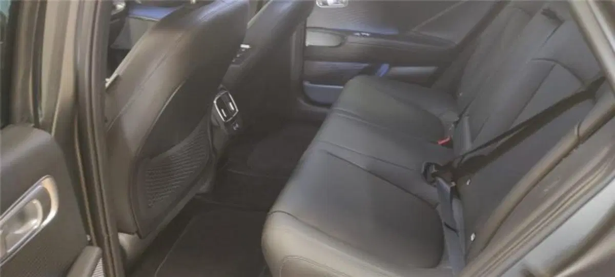 Hyundai Ioniq 5 nuova a Bari (9)