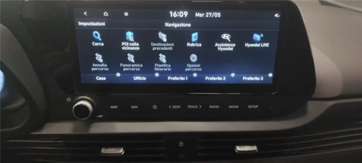 Hyundai i20 nuova a Bari (15)