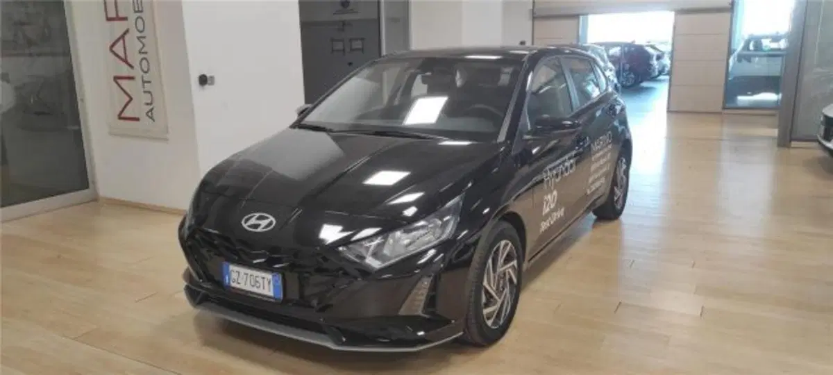 Hyundai i20 nuova a Bari (3)