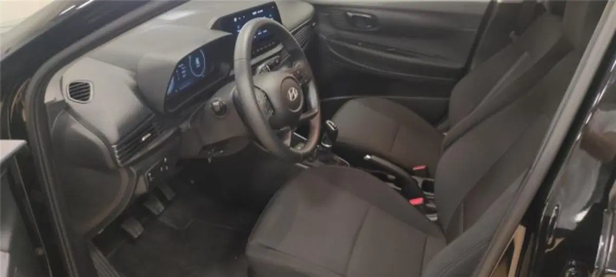 Hyundai i20 nuova a Bari (6)