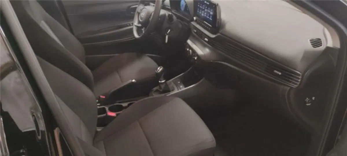 Hyundai i20 nuova a Bari (7)