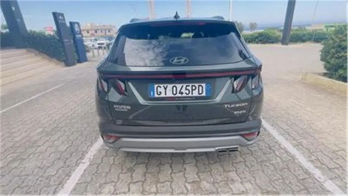 Hyundai Tucson nuova a Bari (3)