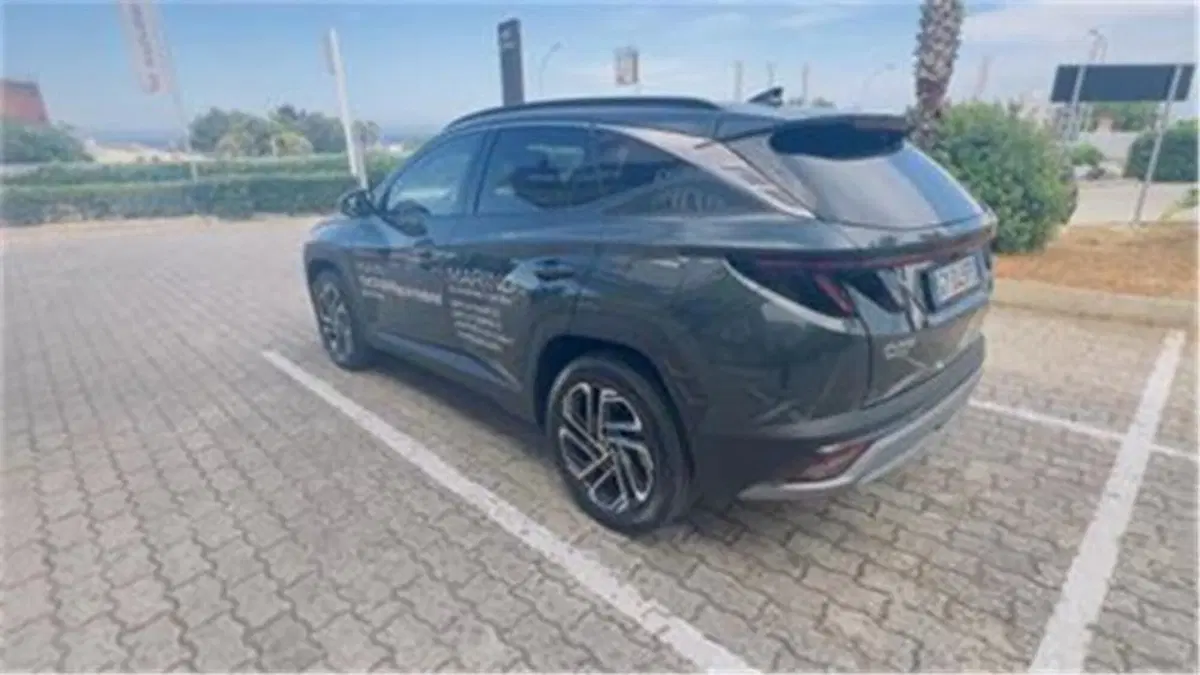Hyundai Tucson nuova a Bari (8)