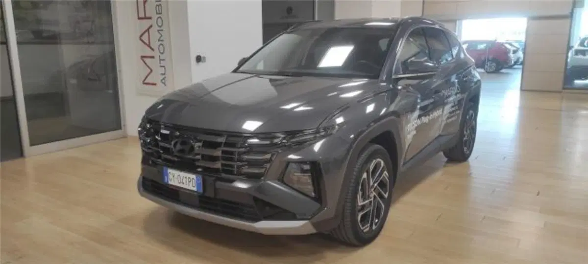 Hyundai Tucson nuova a Bari (3)