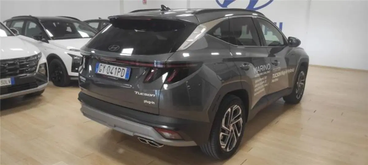 Hyundai Tucson nuova a Bari (4)
