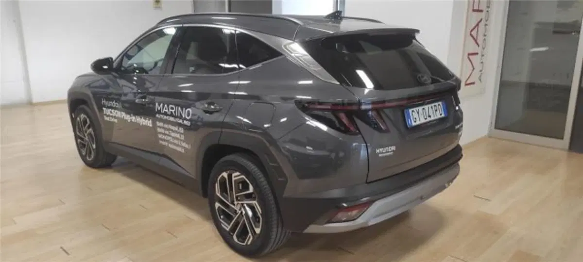 Hyundai Tucson nuova a Bari (6)