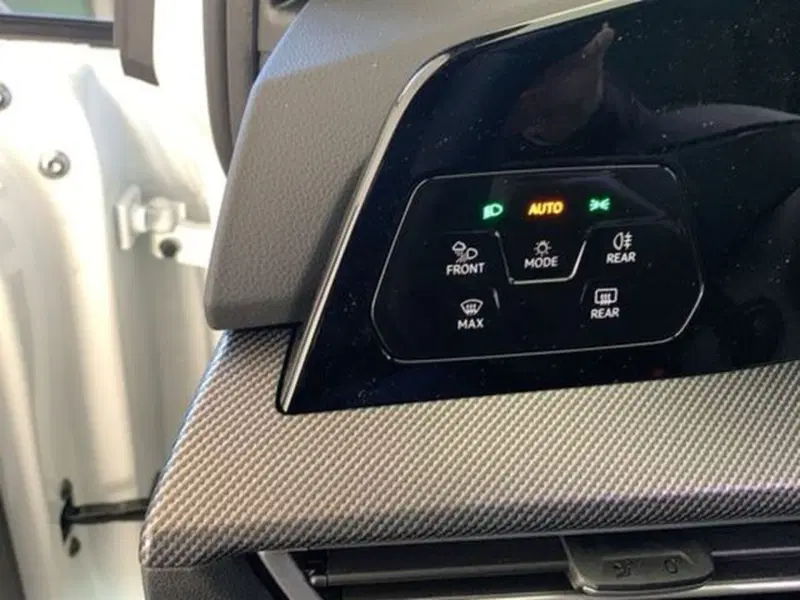 Volkswagen Golf nuova a Vicenza (18)