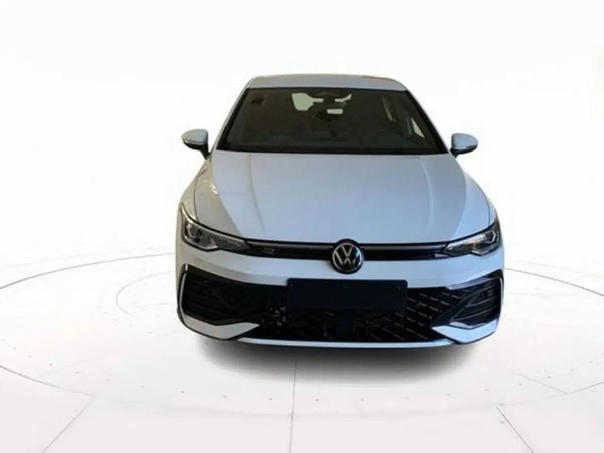 Volkswagen Golf nuova a Vicenza (2)