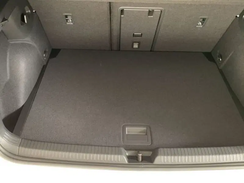 Volkswagen Golf nuova a Vicenza (20)