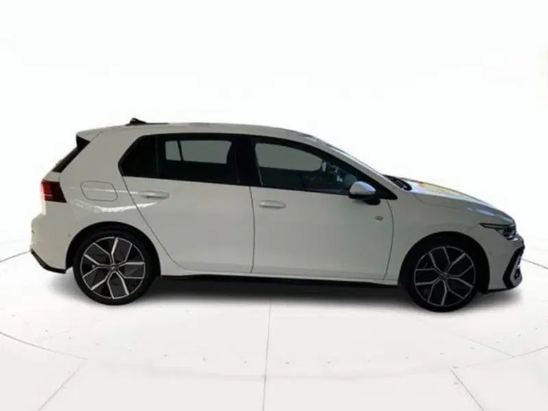 Volkswagen Golf nuova a Vicenza (3)