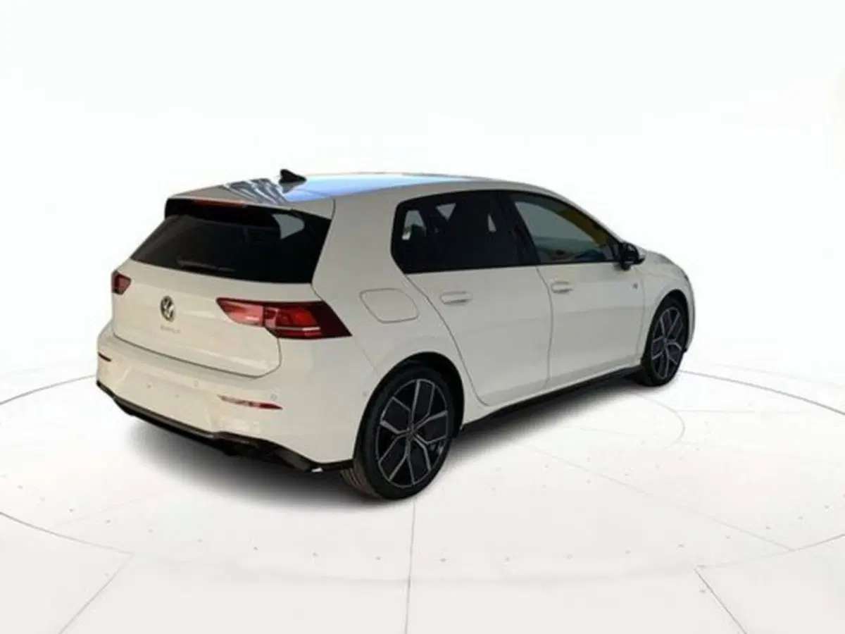 Volkswagen Golf nuova a Vicenza (4)