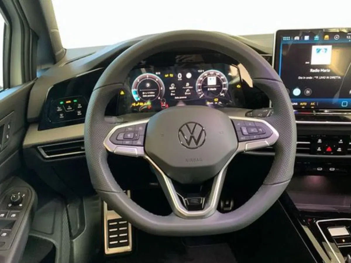 Volkswagen Golf nuova a Vicenza (8)