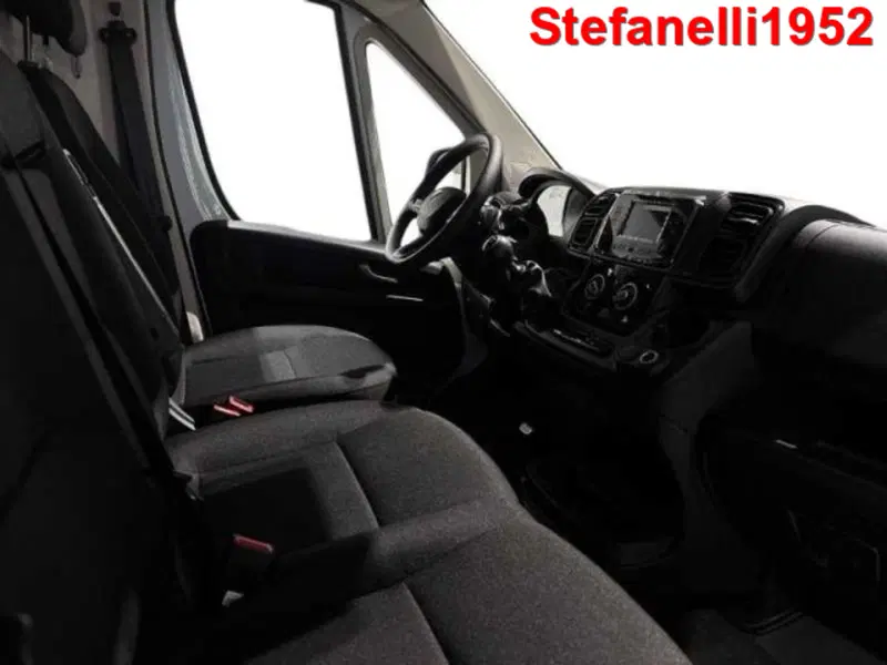 Peugeot Boxer Furgone nuova a Bologna (15)