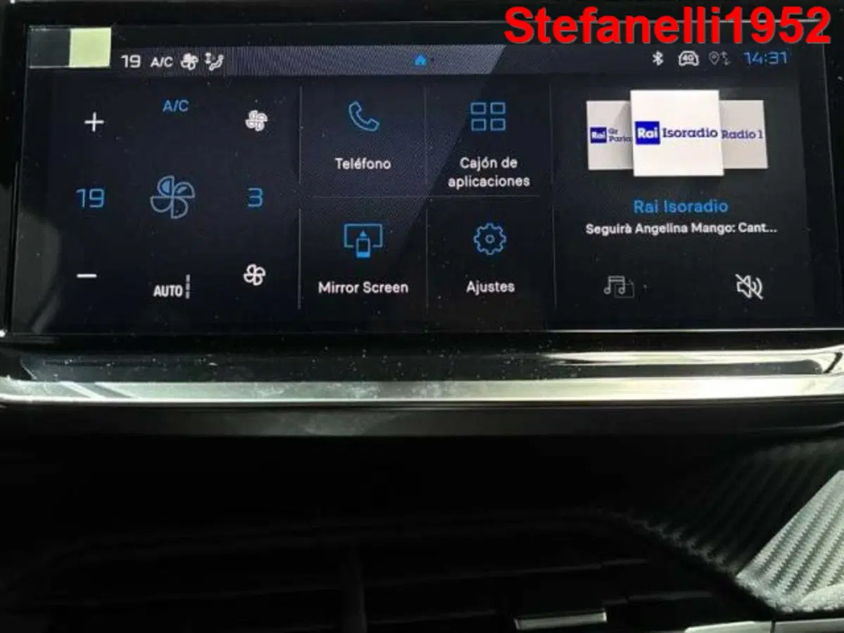 Peugeot 2008 nuova a Bologna (17)