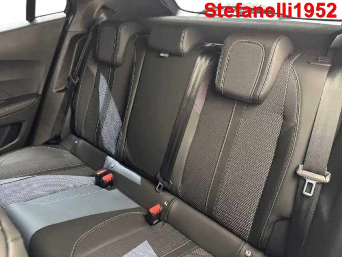 Peugeot 2008 nuova a Bologna (9)