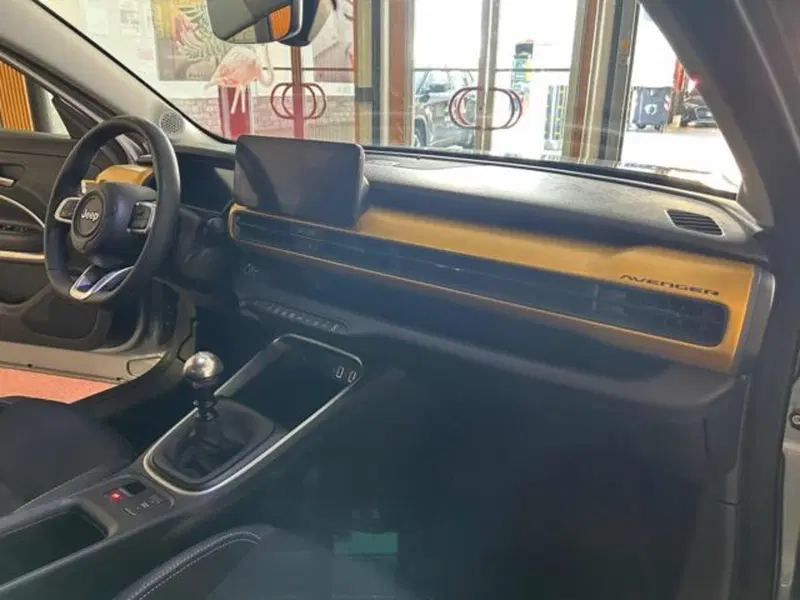 Jeep Avenger usata a Vercelli (16)