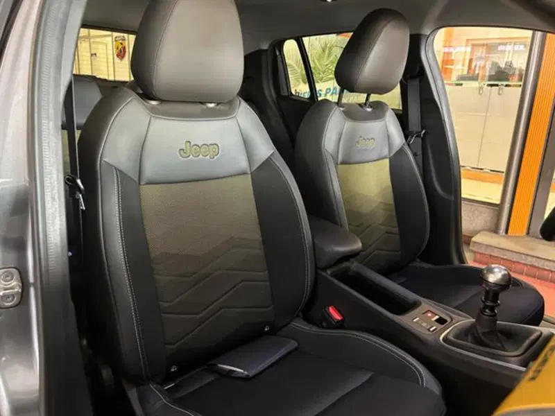 Jeep Avenger usata a Vercelli (17)
