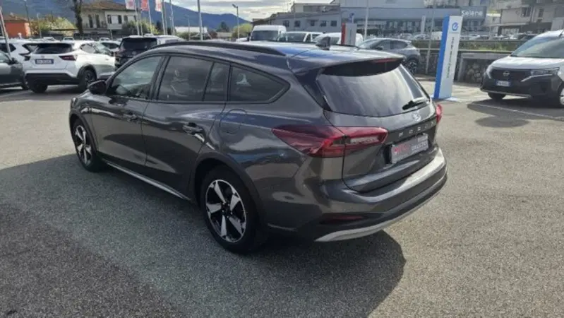 Ford Focus Station Wagon usata a Lucca (6)