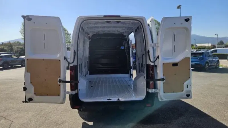 Nissan Interstar Furgone usata a Lucca (19)