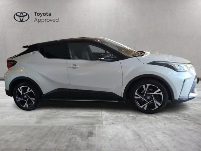 Toyota Toyota C-HR usata a Sassari (4)