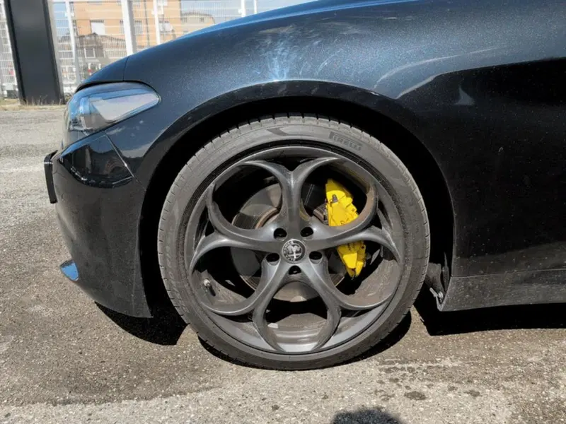 Alfa Romeo Giulia usata a Piacenza (15)