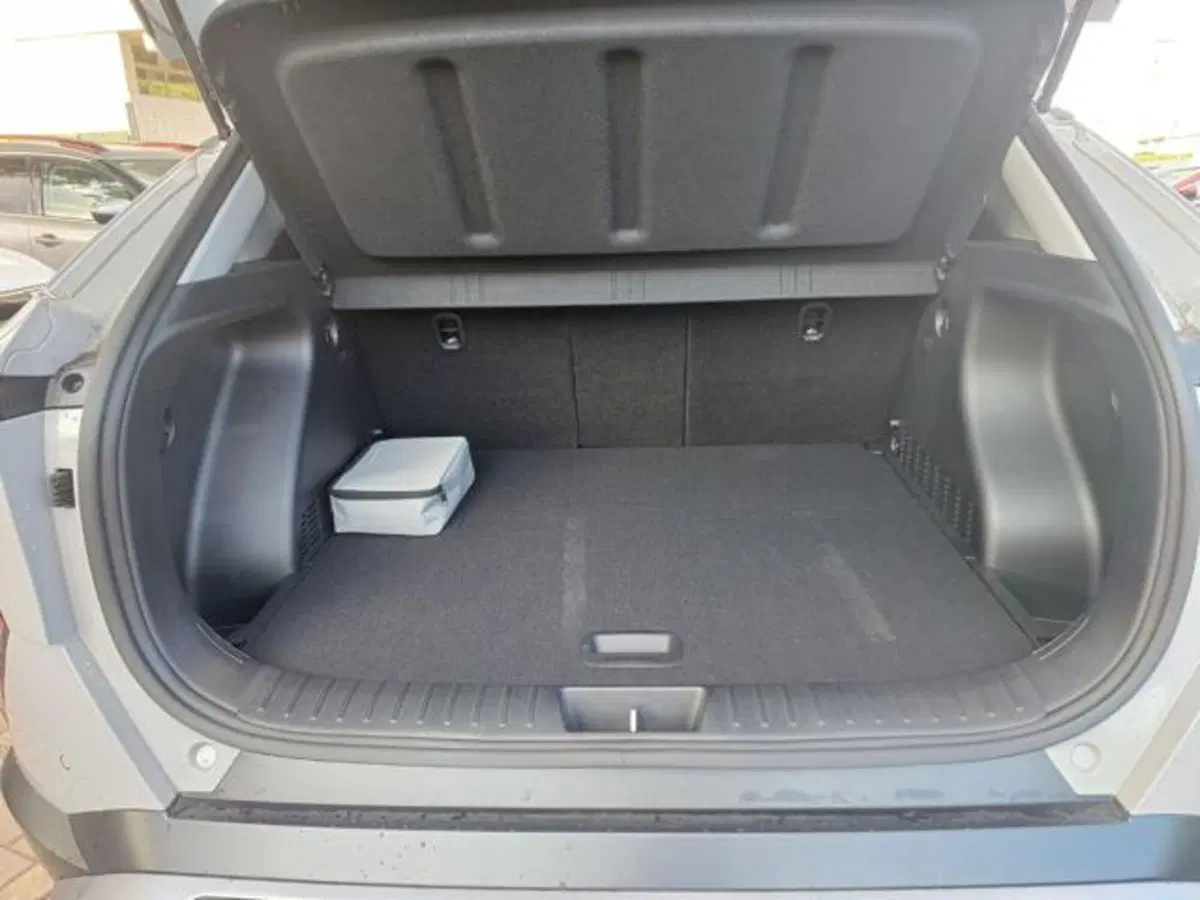 Hyundai Kona nuova a Savona (16)