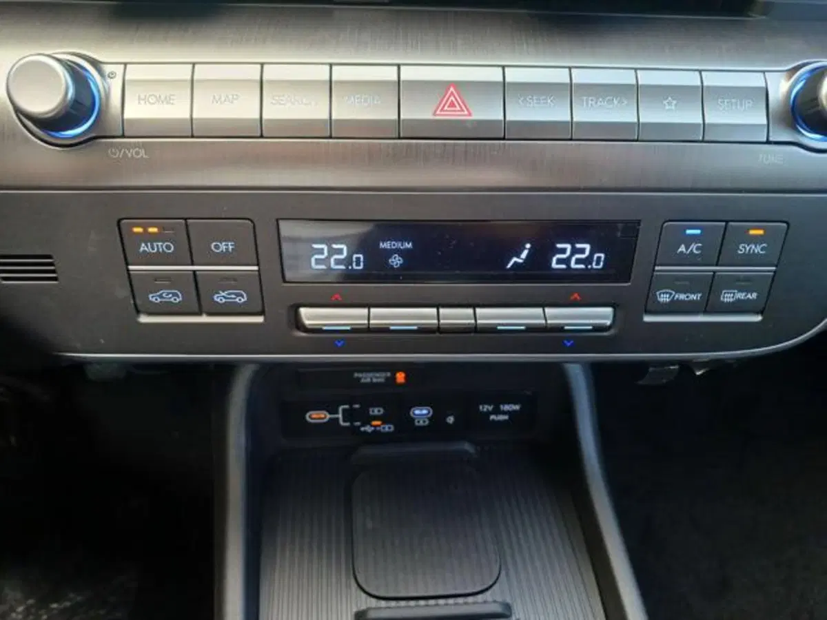 Hyundai Kona nuova a Savona (18)