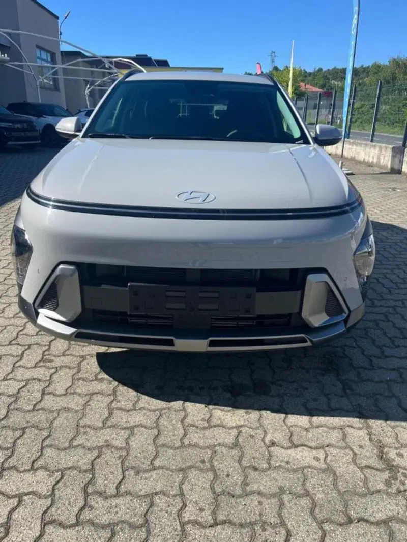 Hyundai Kona nuova a Savona (2)