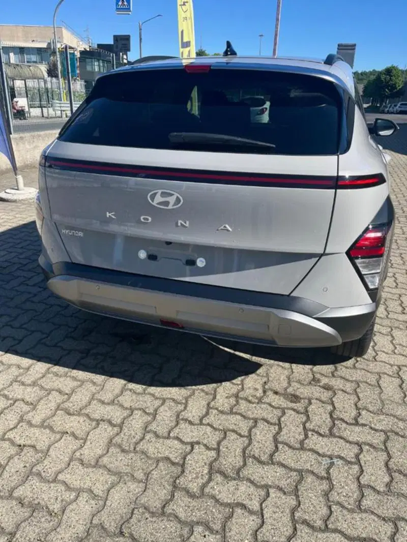 Hyundai Kona nuova a Savona (3)