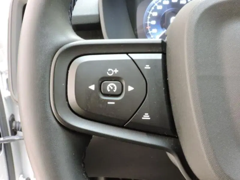 Volvo XC40 usata a Firenze (17)