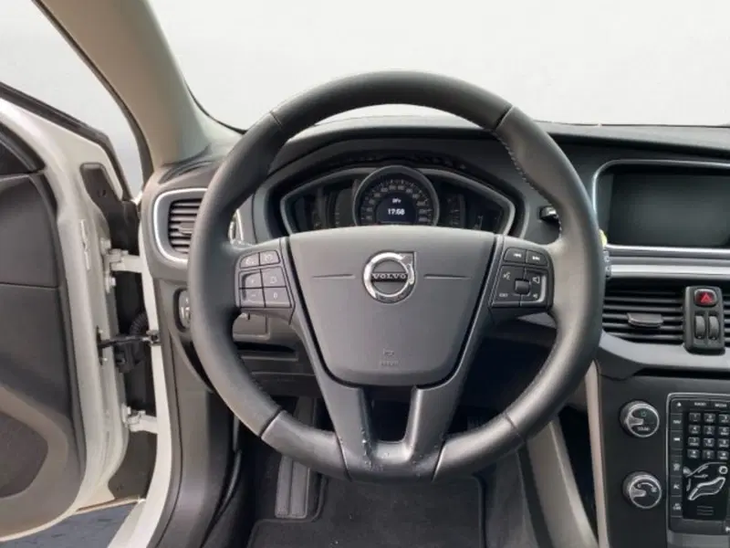 Volvo V40 usata a Udine (10)